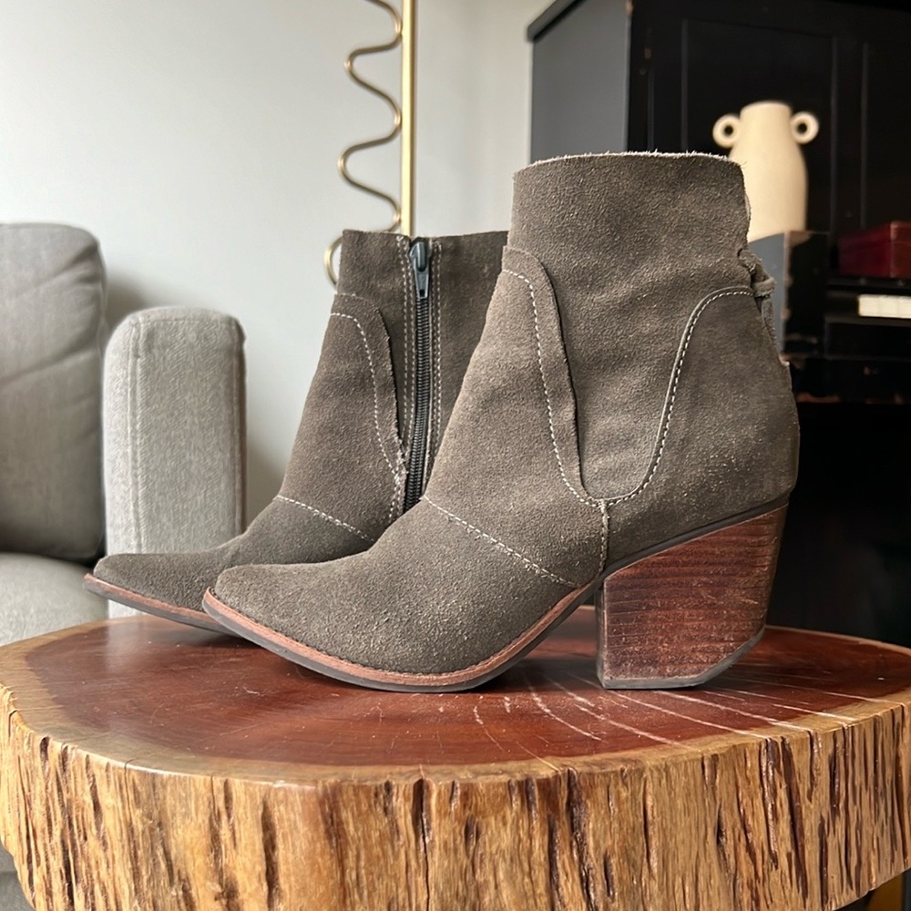 Matisse Brown Ankle Boots with Suede Finish and Stacked Heel